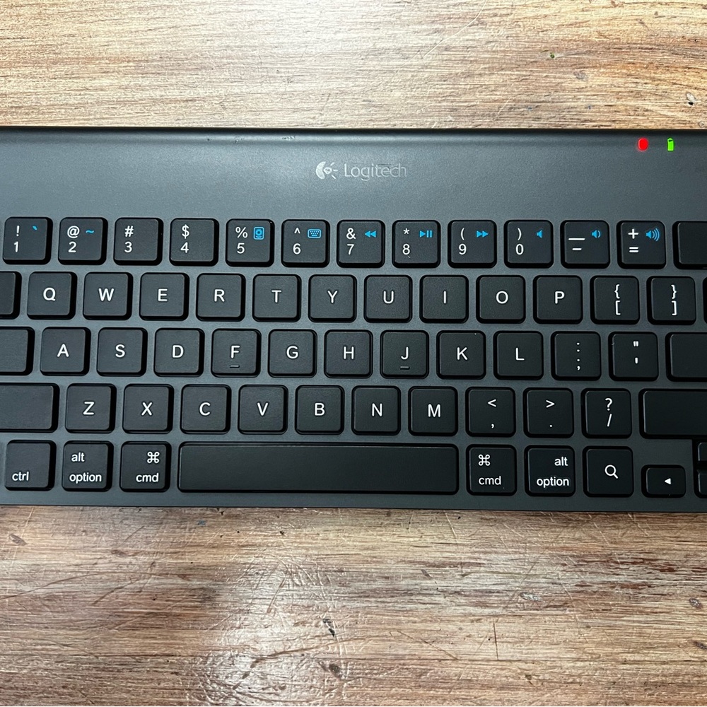 Logitech Wireless Bluetooth Keyboard - Picture 3 of 10